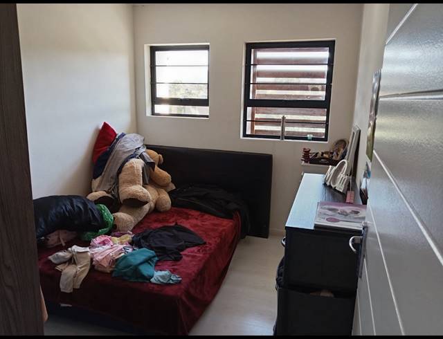 3 BEDROOM SECTIONAL TITLE FOR SALE IN ESCOMBE